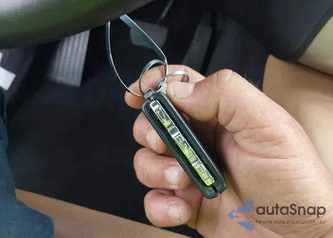 2017 Volvo Xc90 T6 Momentum z USA, uszkodzony, nr VIN YV4A22PK0H1176275